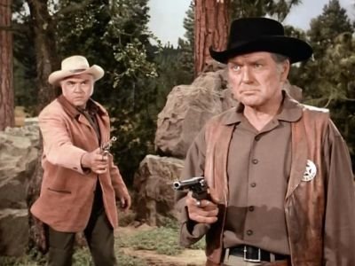 Ben stopping Luke Mansfield (Charles McGraw) from making a terrible mistake season 10 The Unwanted.jpg